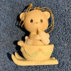 Precious Moments Mini Ornament Bear the good news